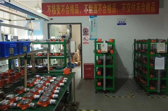 氣體檢測(cè)儀生產(chǎn)車間之一 氣體檢測(cè)儀生產(chǎn)車間之一